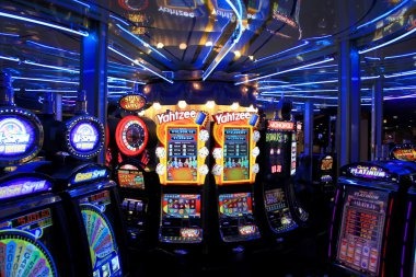 cungtogel Live Chat: Real-Time Table Gaming with Dealers